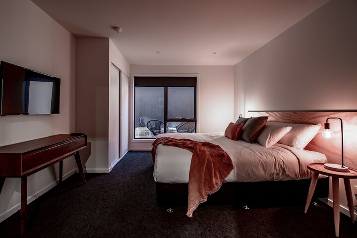 Room 7 of 68