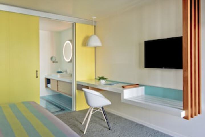 Room 79 of 255