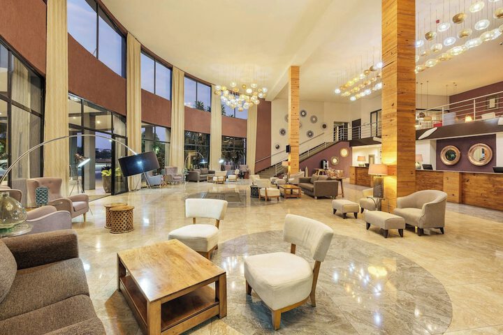 Hotel Interior 8 of 128