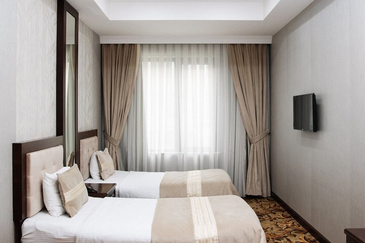 Room 19 of 41