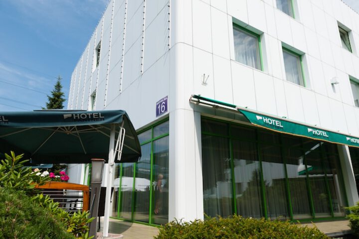 Hotel 176 of 180