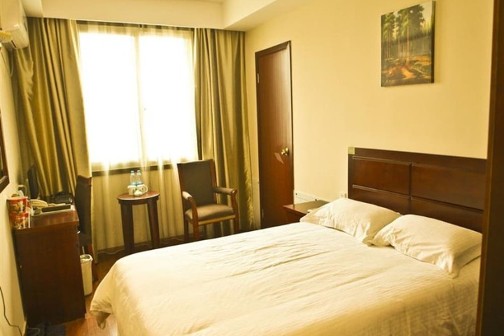 Room 7 of 23