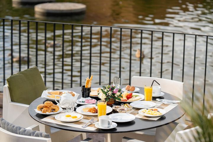 Breakfast/Coffee Service 66 of 68