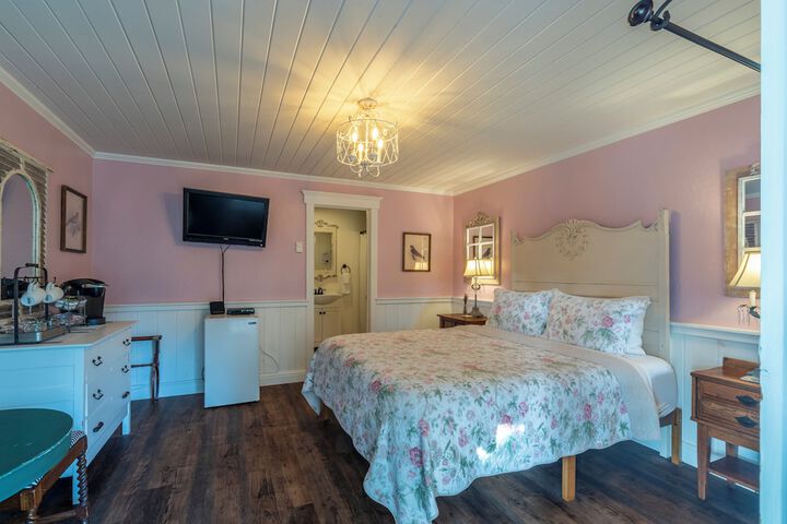 Room 28 of 54