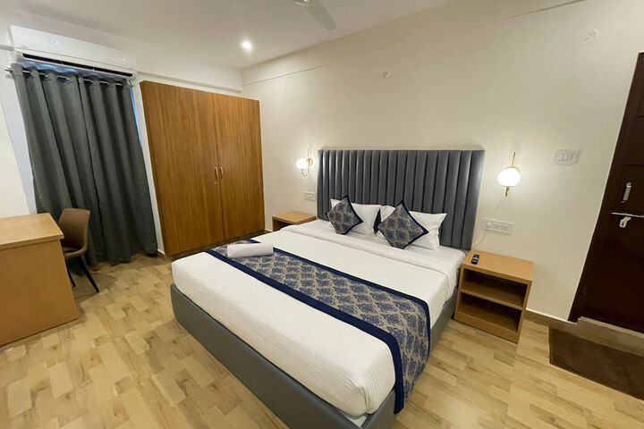 Room 12 of 48