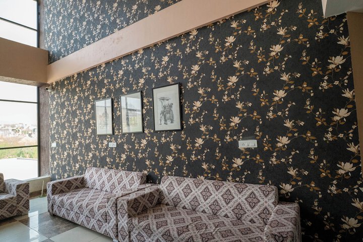 Hotel Interior 7 of 190