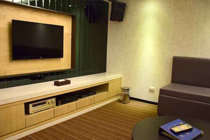 Room 90 of 137