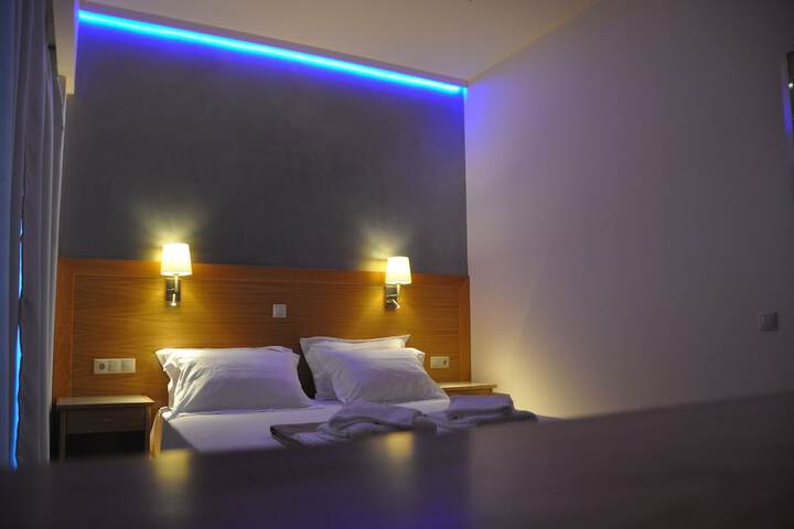 Room 13 of 73