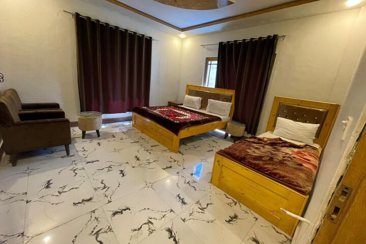 Room 34 of 37