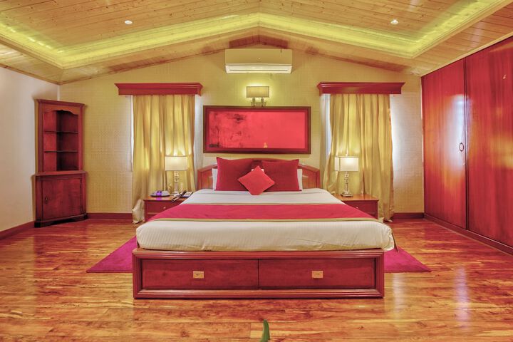 Room 46 of 166