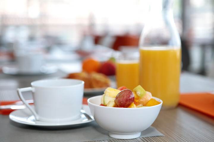 Breakfast/Coffee Service 31 of 76