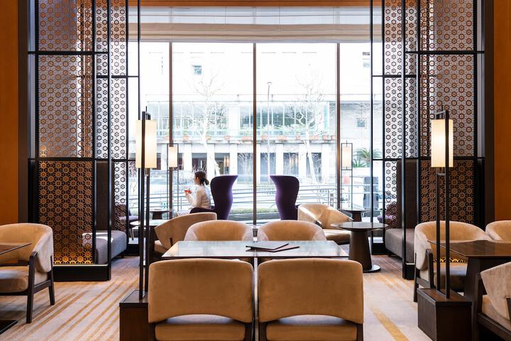 Entrance & Lobby