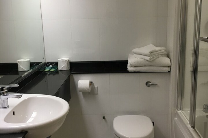 Room 46 of 90