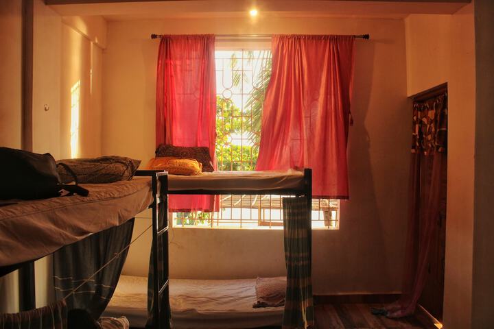 Room 6 of 30