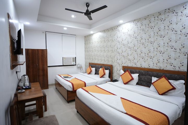 Room 34 of 72