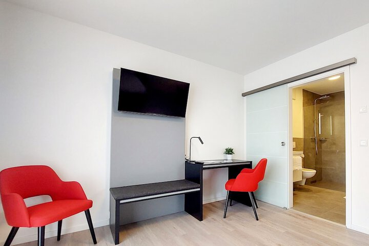Room 17 of 41