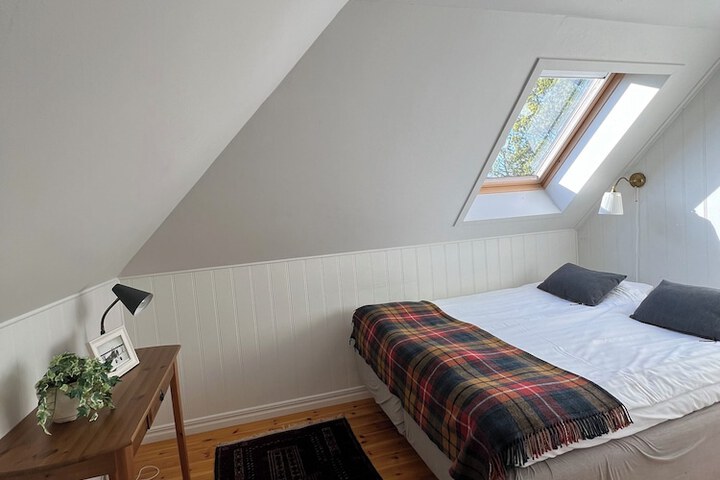 Room 5 of 43