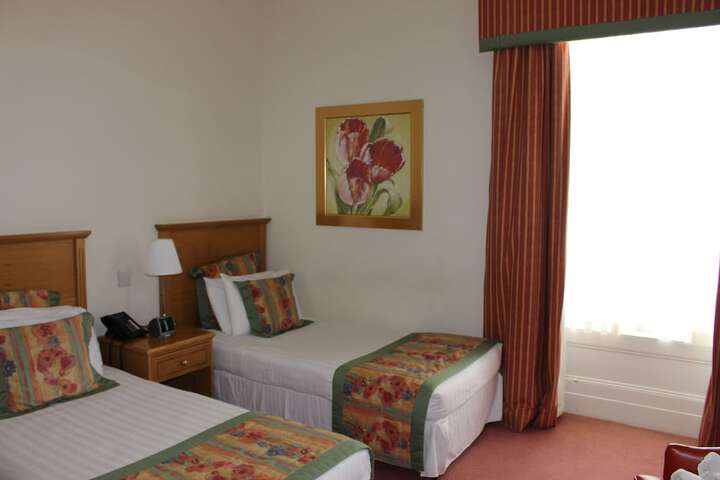 Room 14 of 30