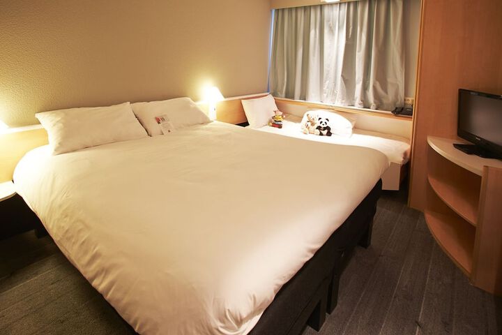 Room 17 of 64