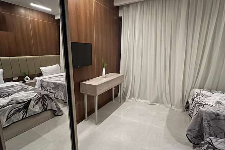 Room 3 of 15