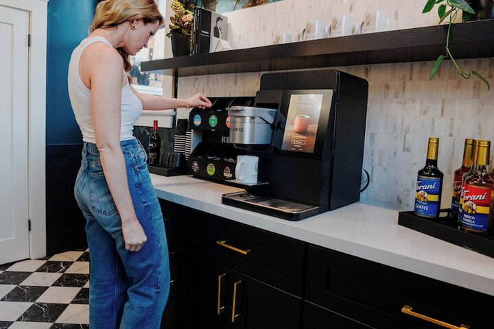 Breakfast/Coffee Service 86 of 103