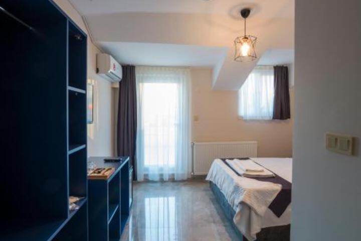 Room 3 of 5