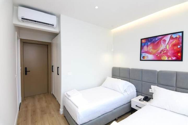 Room 27 of 59