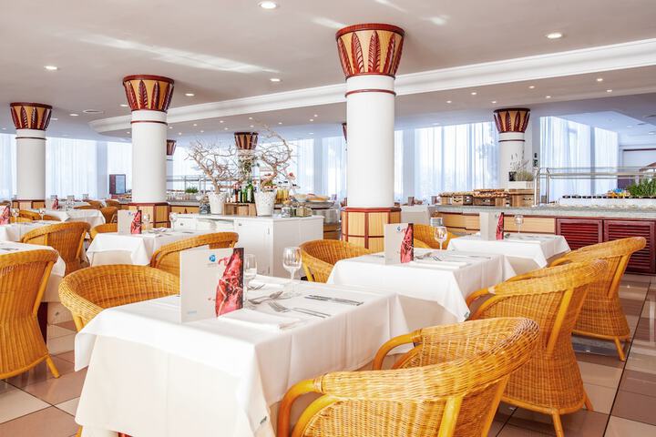 Dining Photos