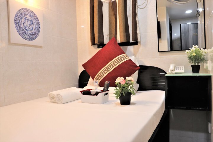 Room 15 of 39
