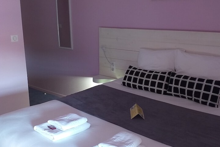 Room 11 of 52