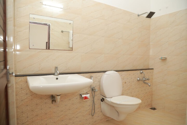 Room 12 of 15