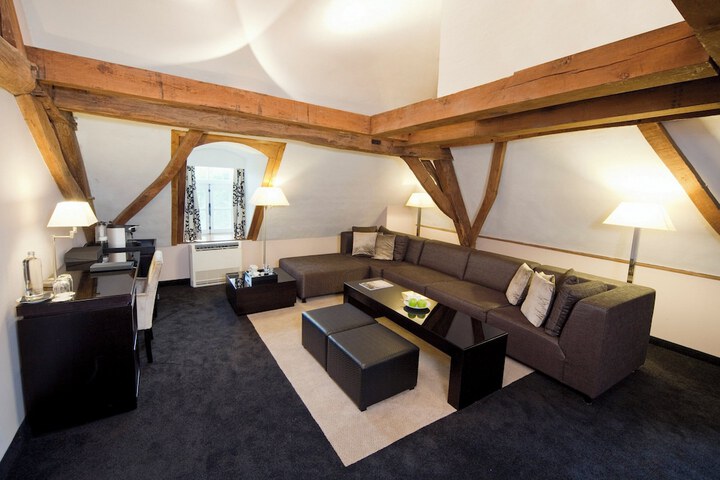 Room 14 of 45