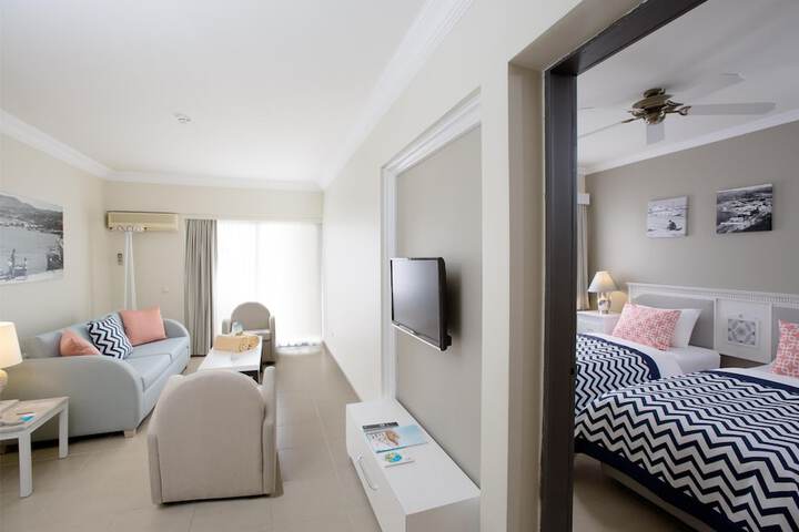 Room 15 of 40