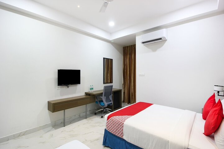Room 6 of 26