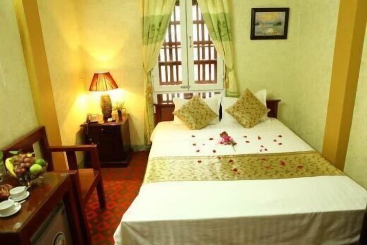 Room 7 of 23