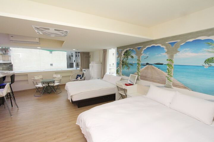 Room 136 of 246