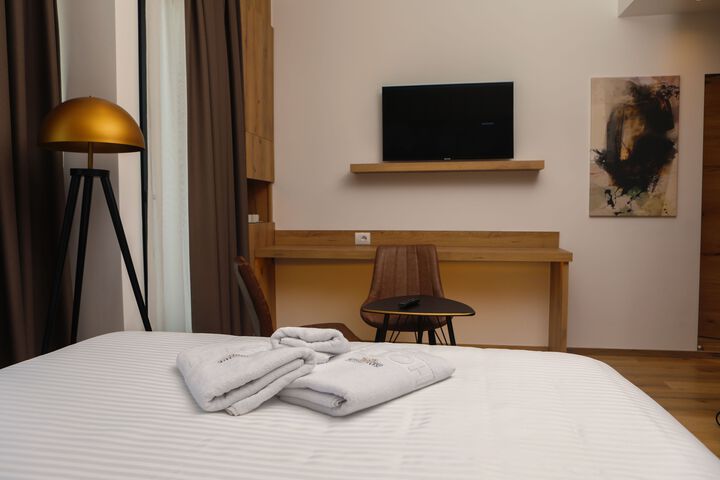 Room 15 of 17