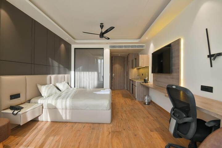 Room 14 of 26