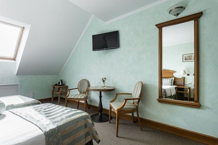 Room 27 of 75