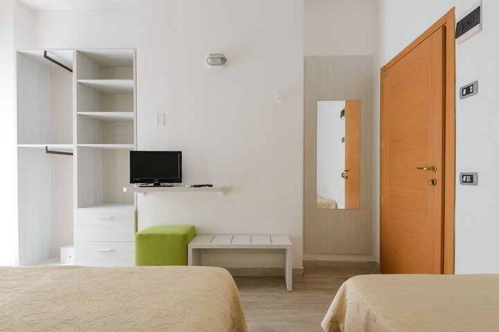 Room 8 of 59