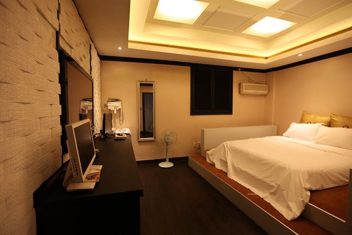 Room 36 of 52