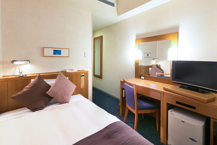 Room 5 of 40