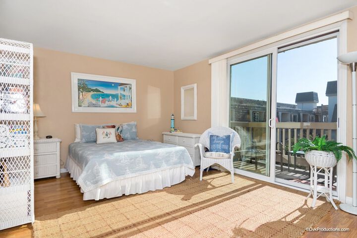 Room 2 of 31