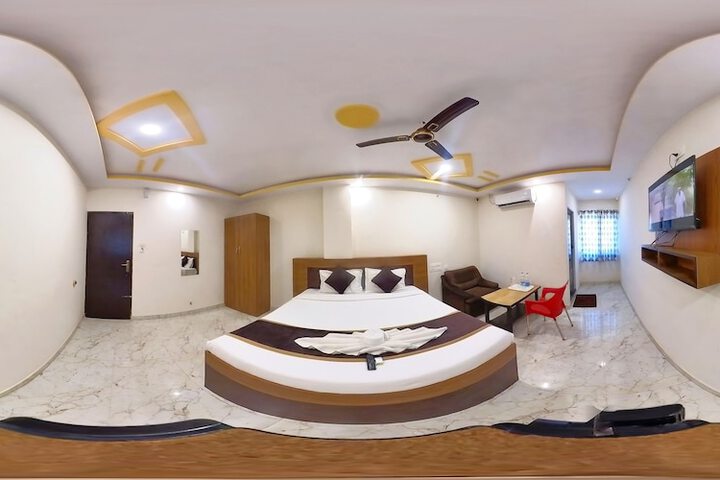 Room 17 of 27