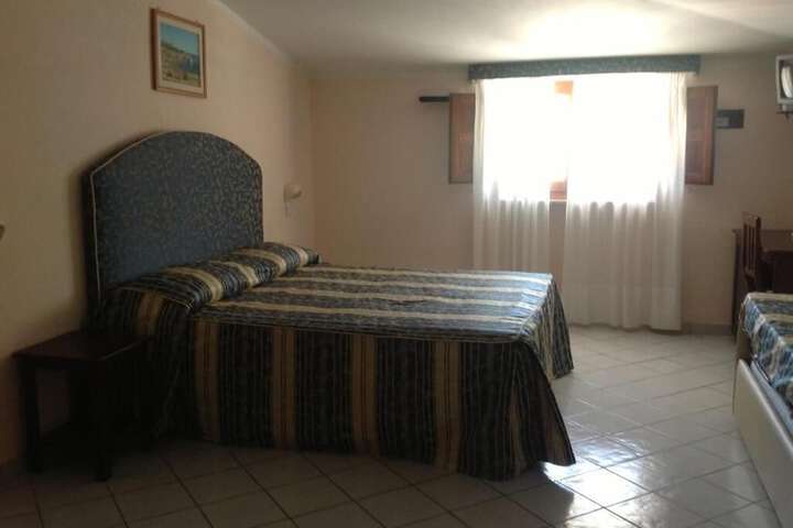 Room 8 of 23