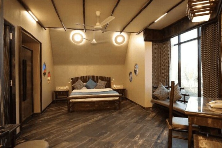 Room 50 of 81