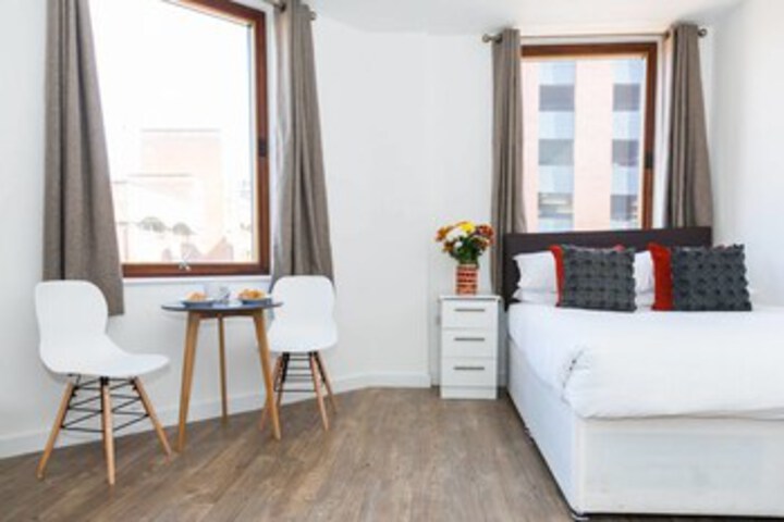 Room 10 of 10