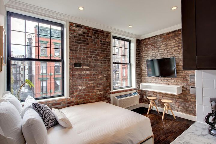 Room 9 of 53