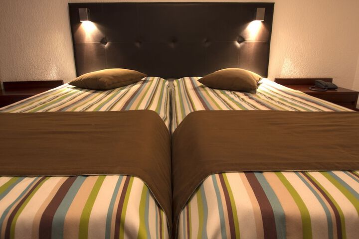 Room 7 of 33