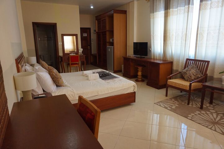 Room 8 of 67
